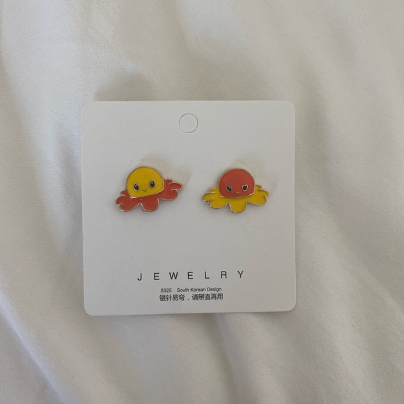 Yellow/Orange Reversible Mood Octopus Earrings - Picture 2 of 5